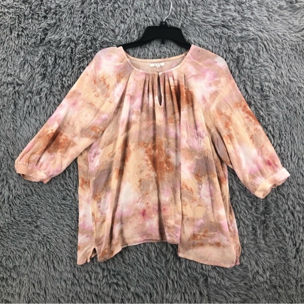 Maurices Womens Size 1 Watercolor Keyhole 3/4 Sleeve Blouse